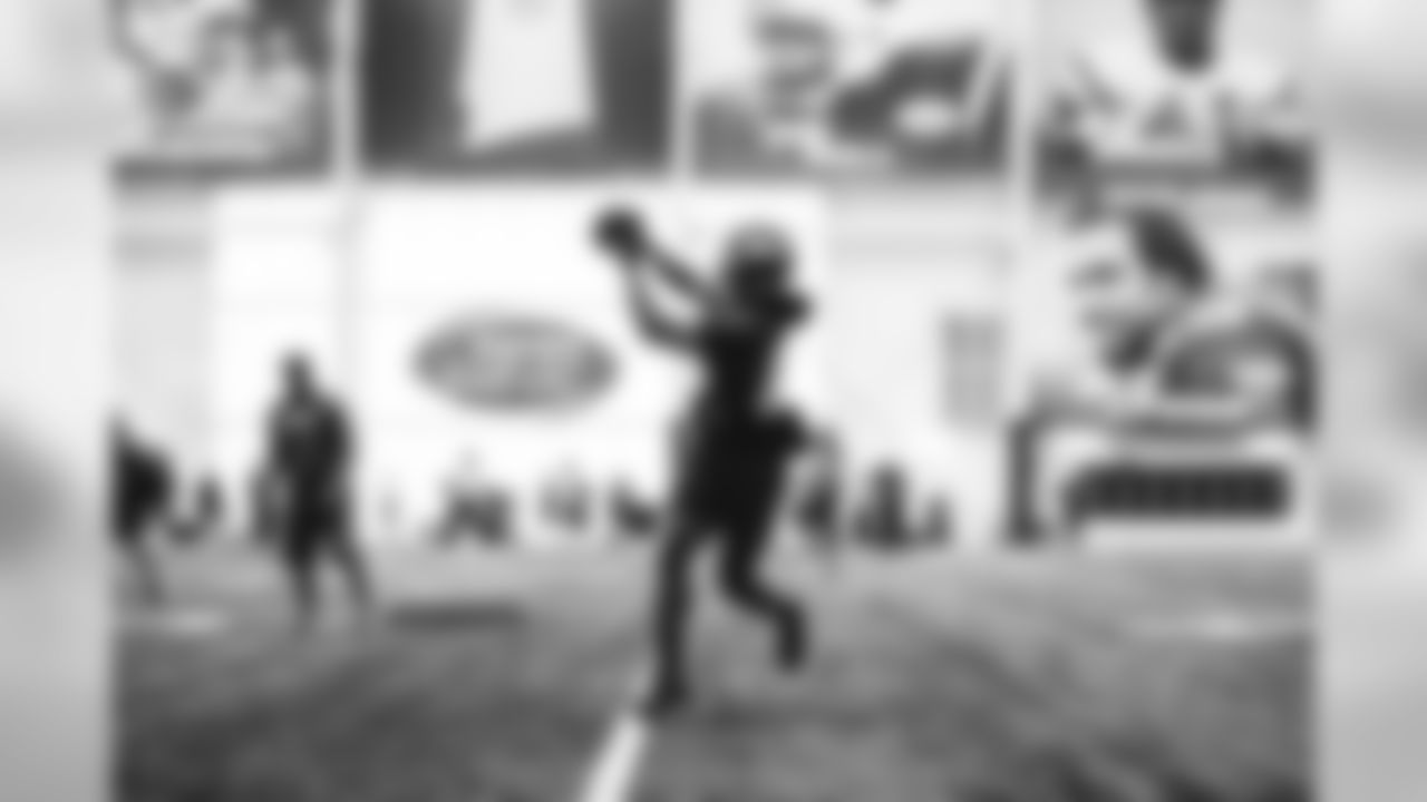 E_SNY_3904