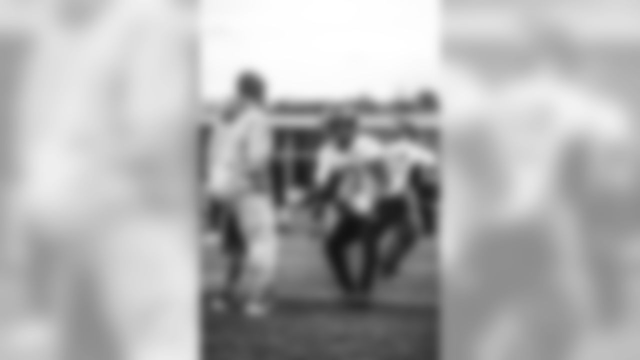 E_SNY_8547