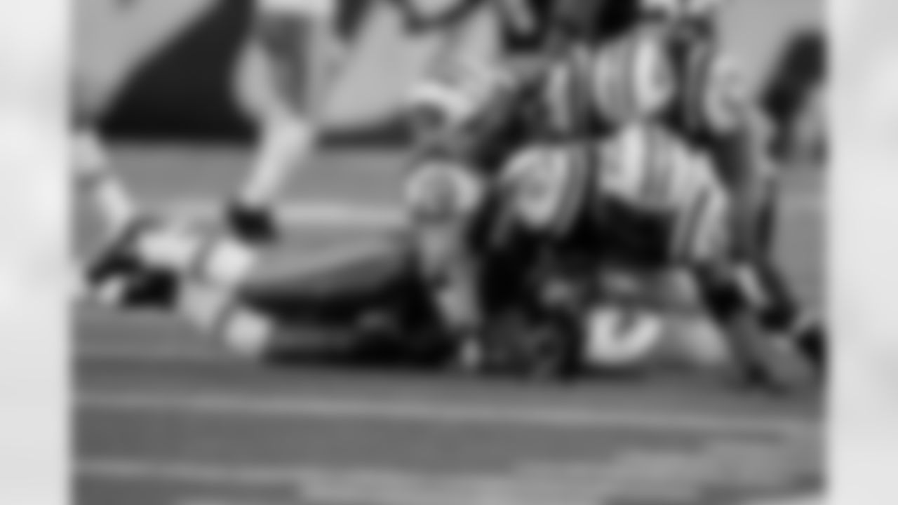 2010 Week 14 Jets vs Dolphins Game Photos