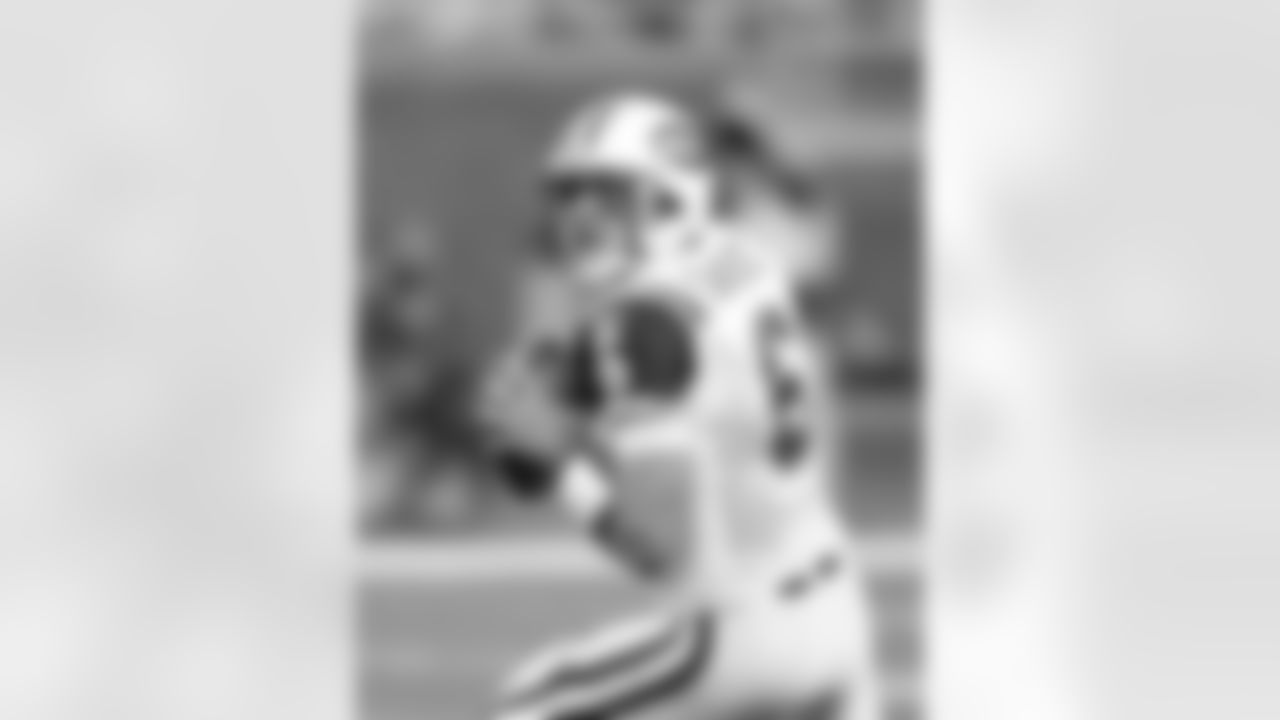 2010 Week 9 Jets vs Lions Game Photos