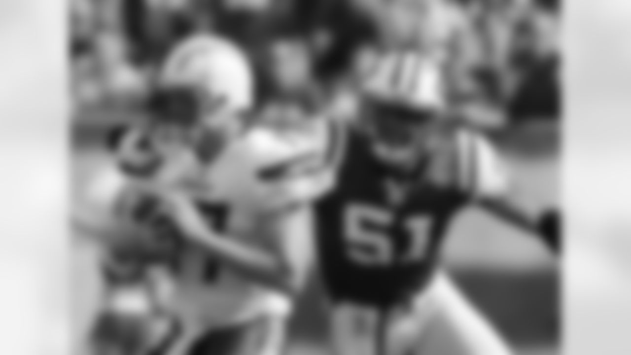 Aaron Maybin Photos