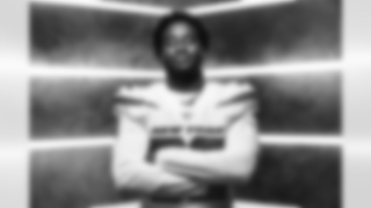 RB Michael Carter