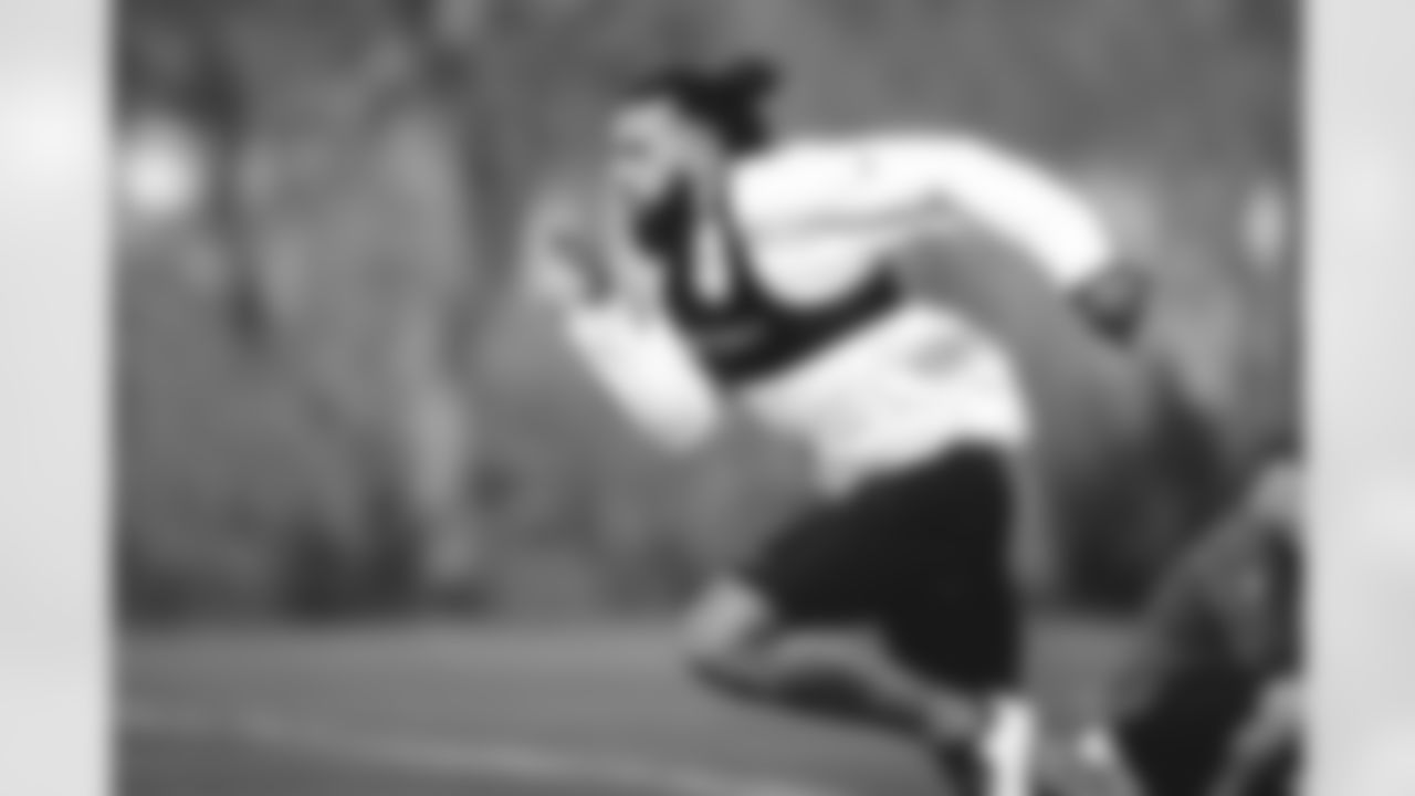 TE Tyler Conklin