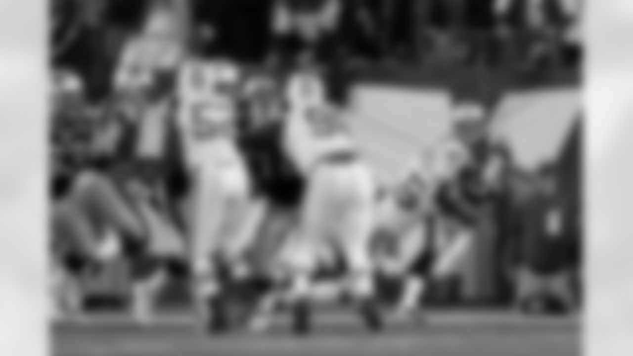 2011 Regular Season Week 10 Jets vs Patriots Game Photos