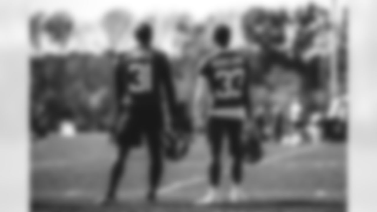 E_SNY_8894