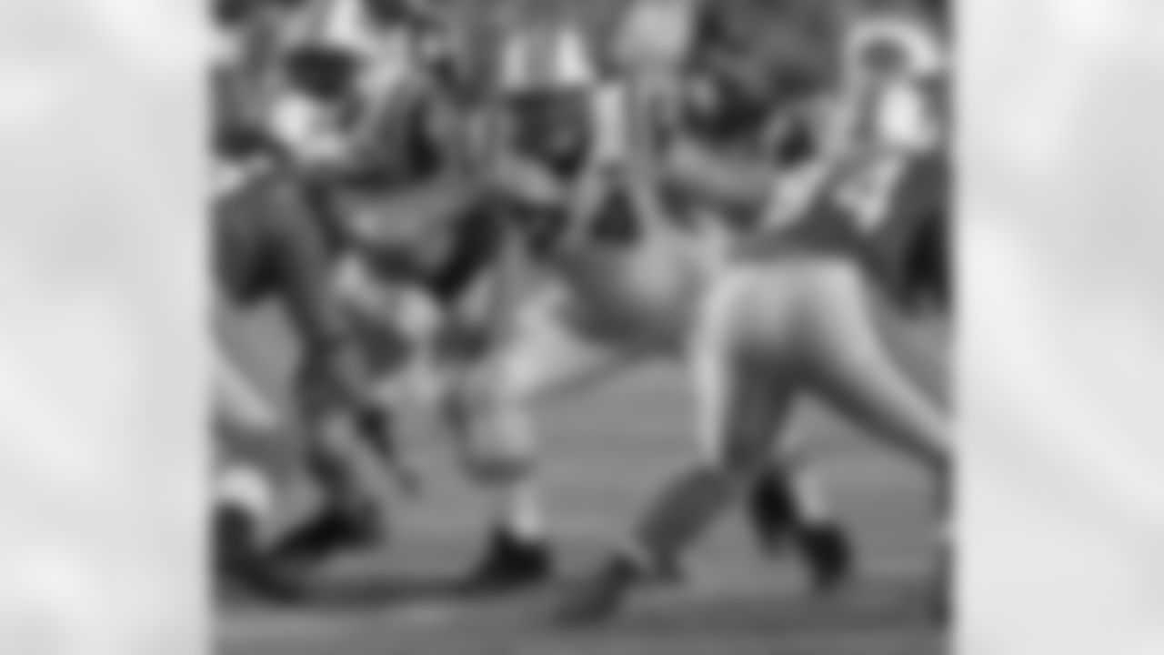 Nick Mangold Photos