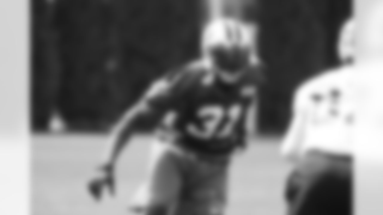 Along with the return of Darrelle Revis, the Jets looked to strengthen the defensive backfield by re-signing Antonio Cromartie. Cromartie, a ballhawk with 31 career interceptions, brings a wealth of knowledge of the new defensive scheme having just played for Todd Bowles in Arizona.