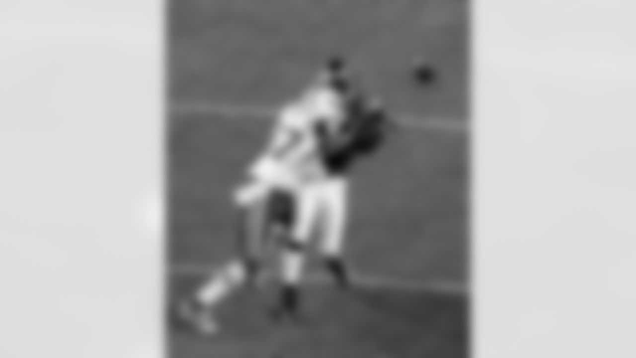 Calvin Pace Photos