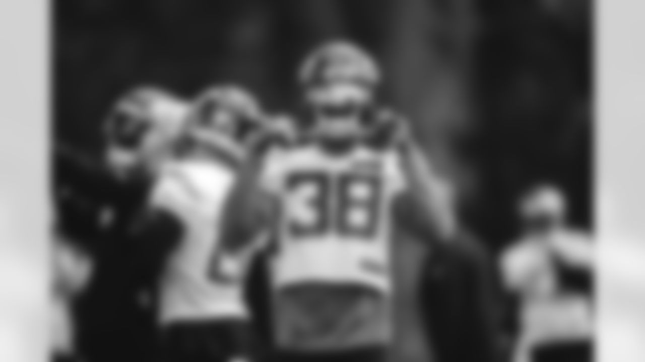 CB Lamar Jackson