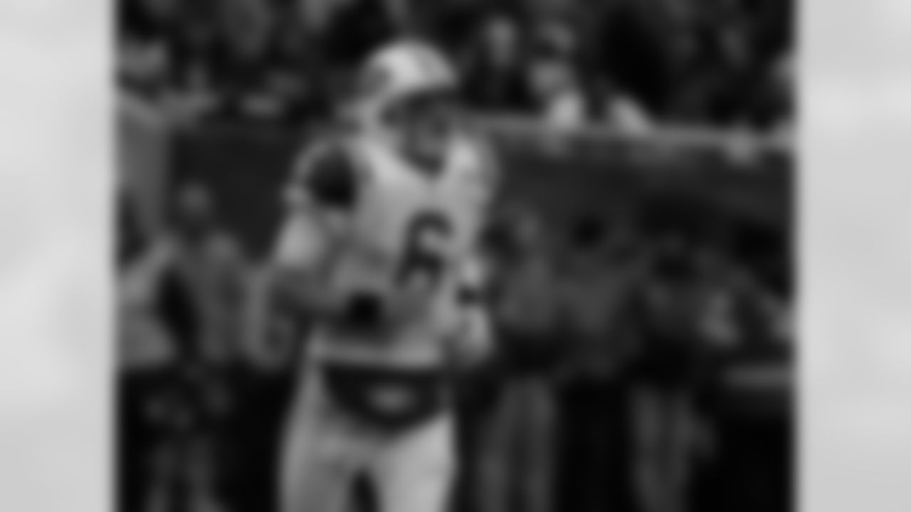 2010 Week 16 Jets vs Bears Game Photos