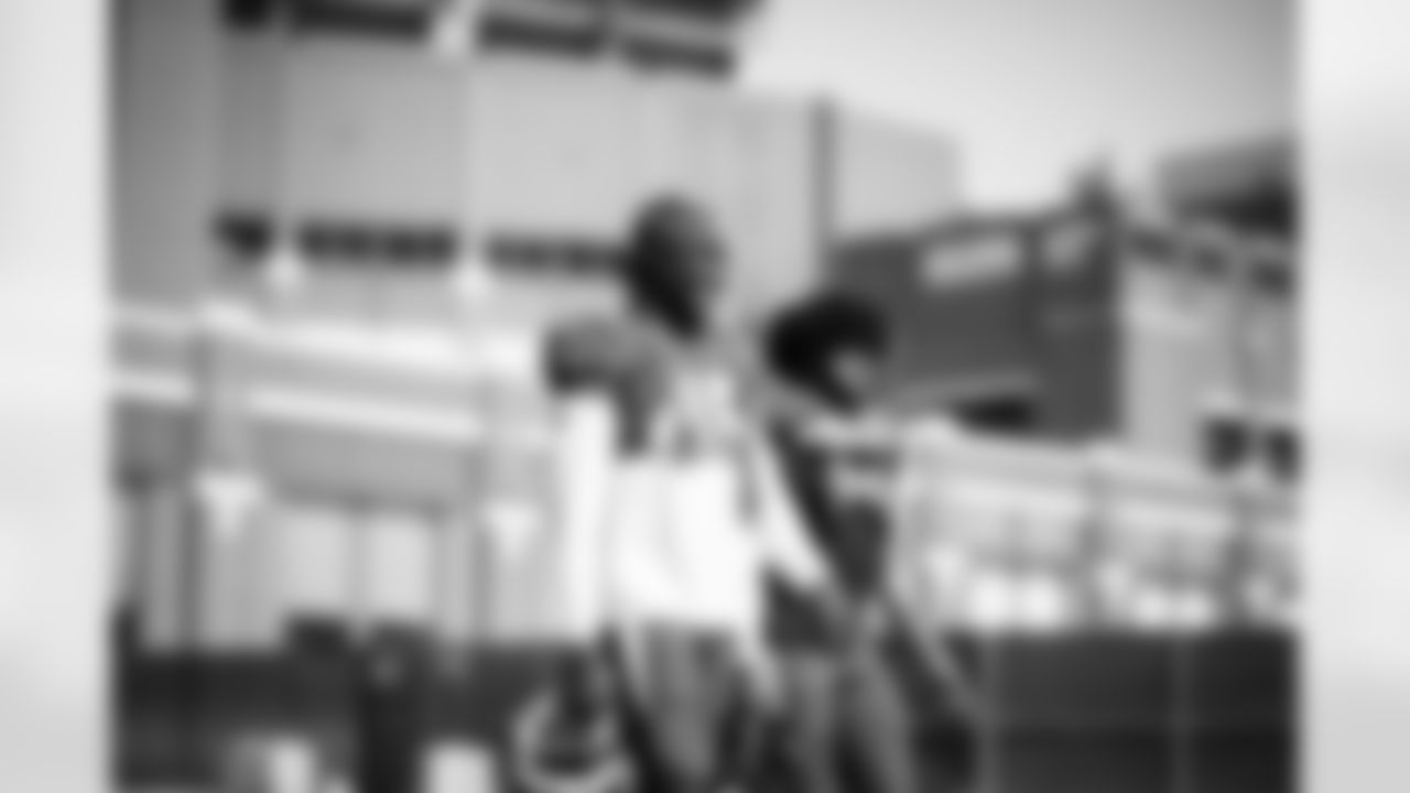 Hamsah Nasirildeen & Ty Johnson