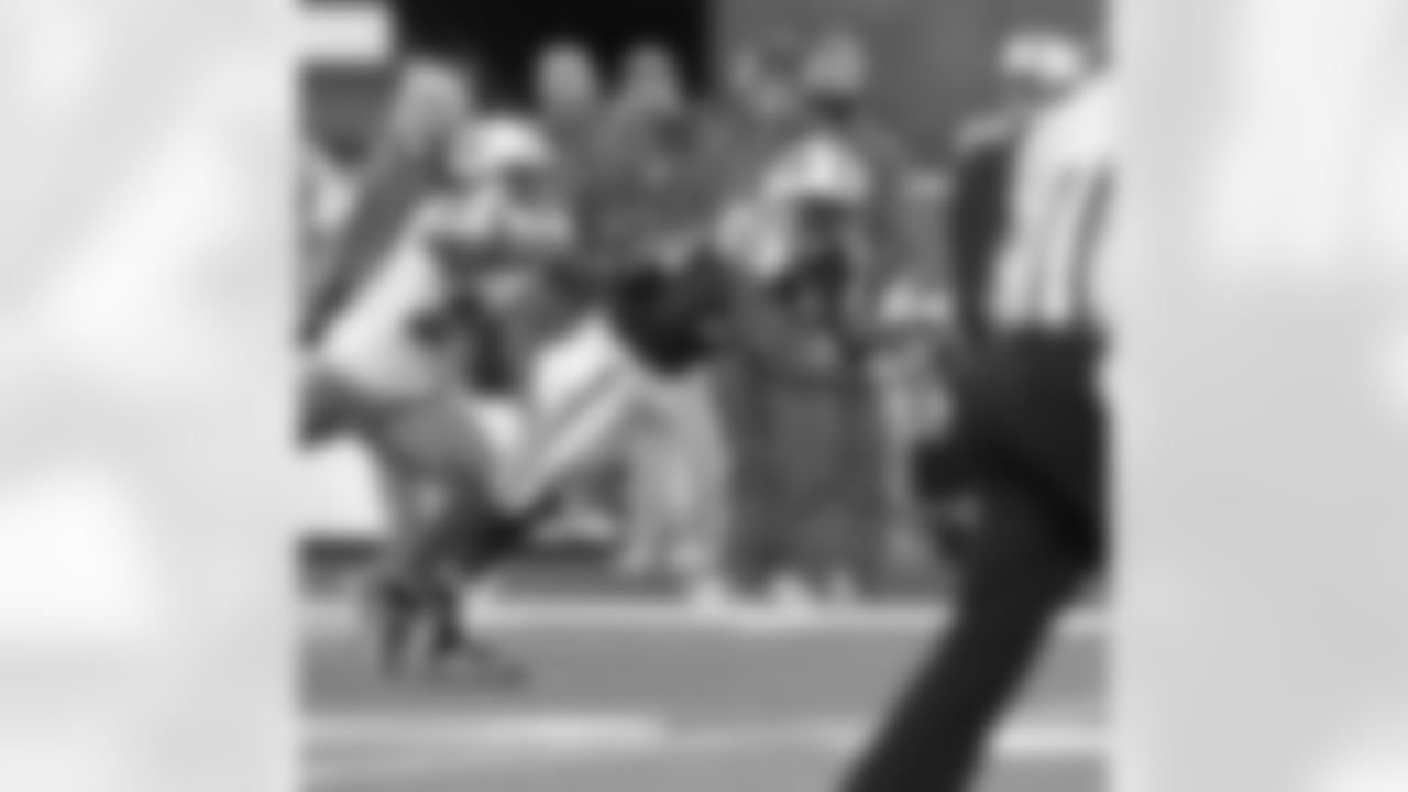 2010 Week 14 Jets vs Dolphins Game Photos
