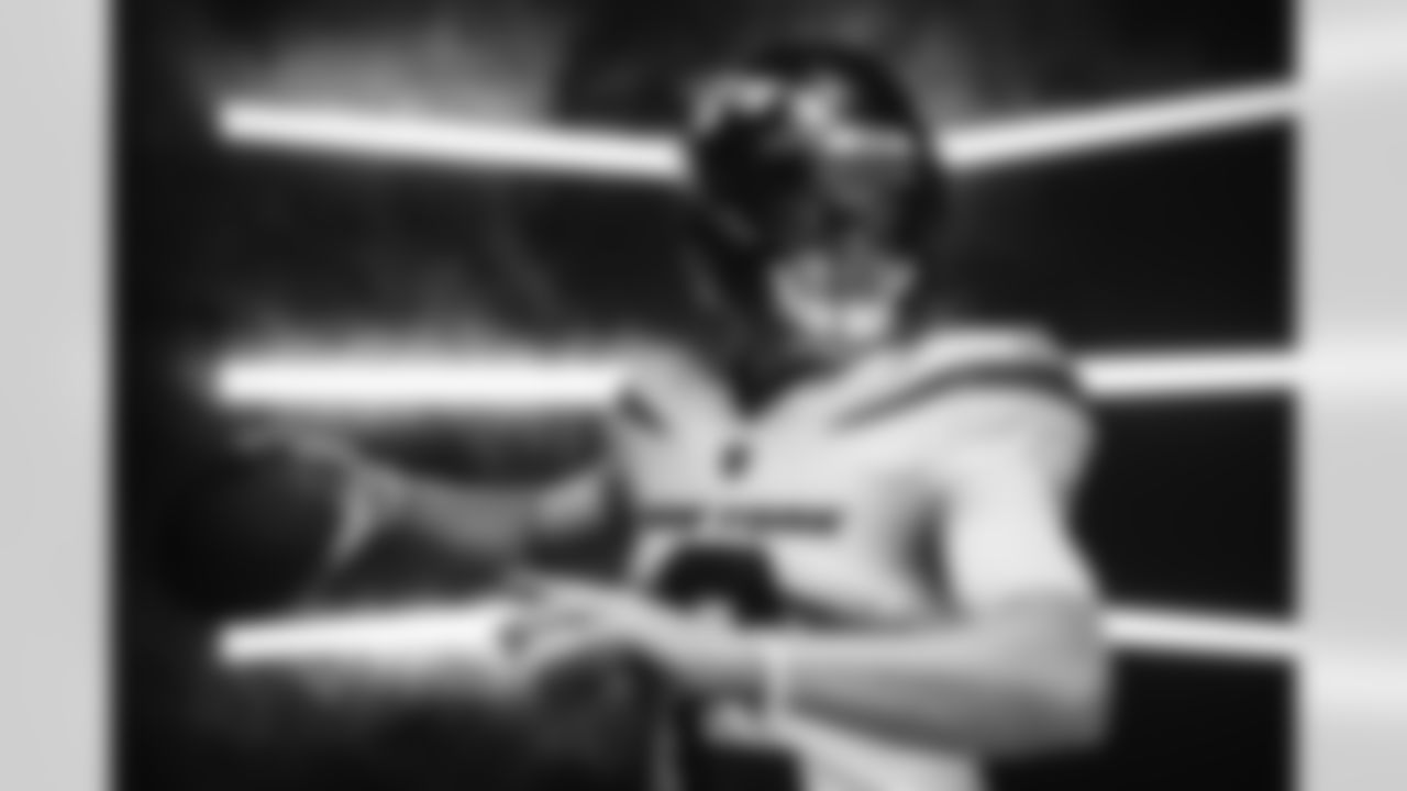 QB Zach Wilson