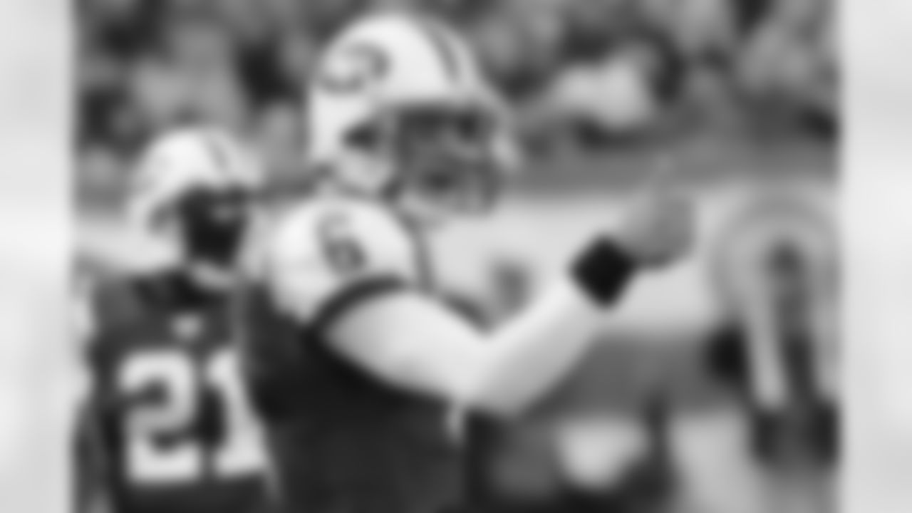 2010 Week 11 Jets vs Texans Game Photos