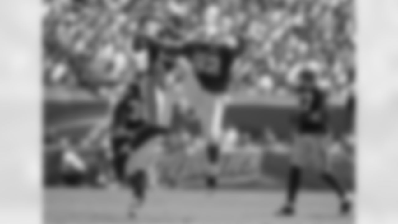 Shaun Ellis Photos