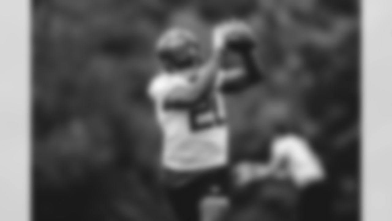 RB Breece Hall