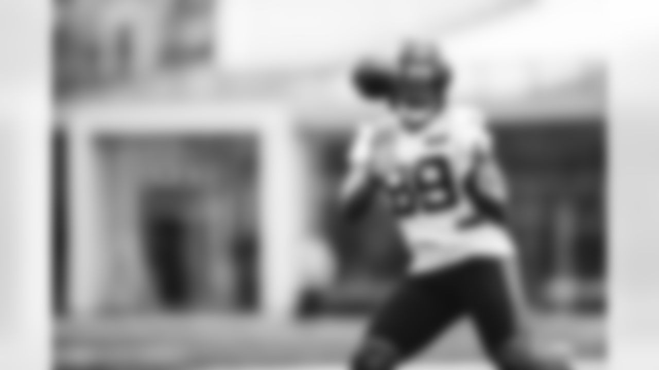 TE Chris Herndon