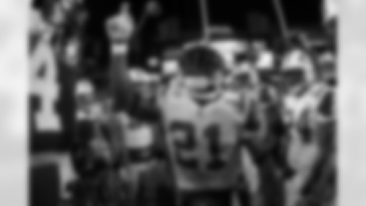 2010 Week 13 Jets vs Patriots Game Photos