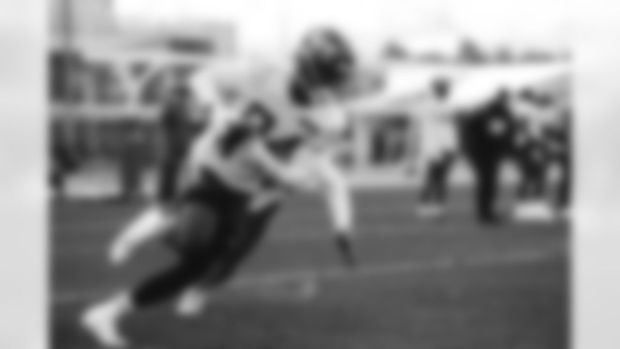 WR Corey Davis