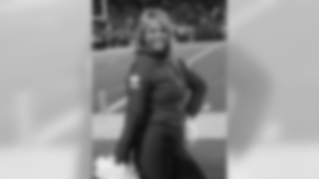2009 Week 16 Jets vs Bengals Flight Crew Photos