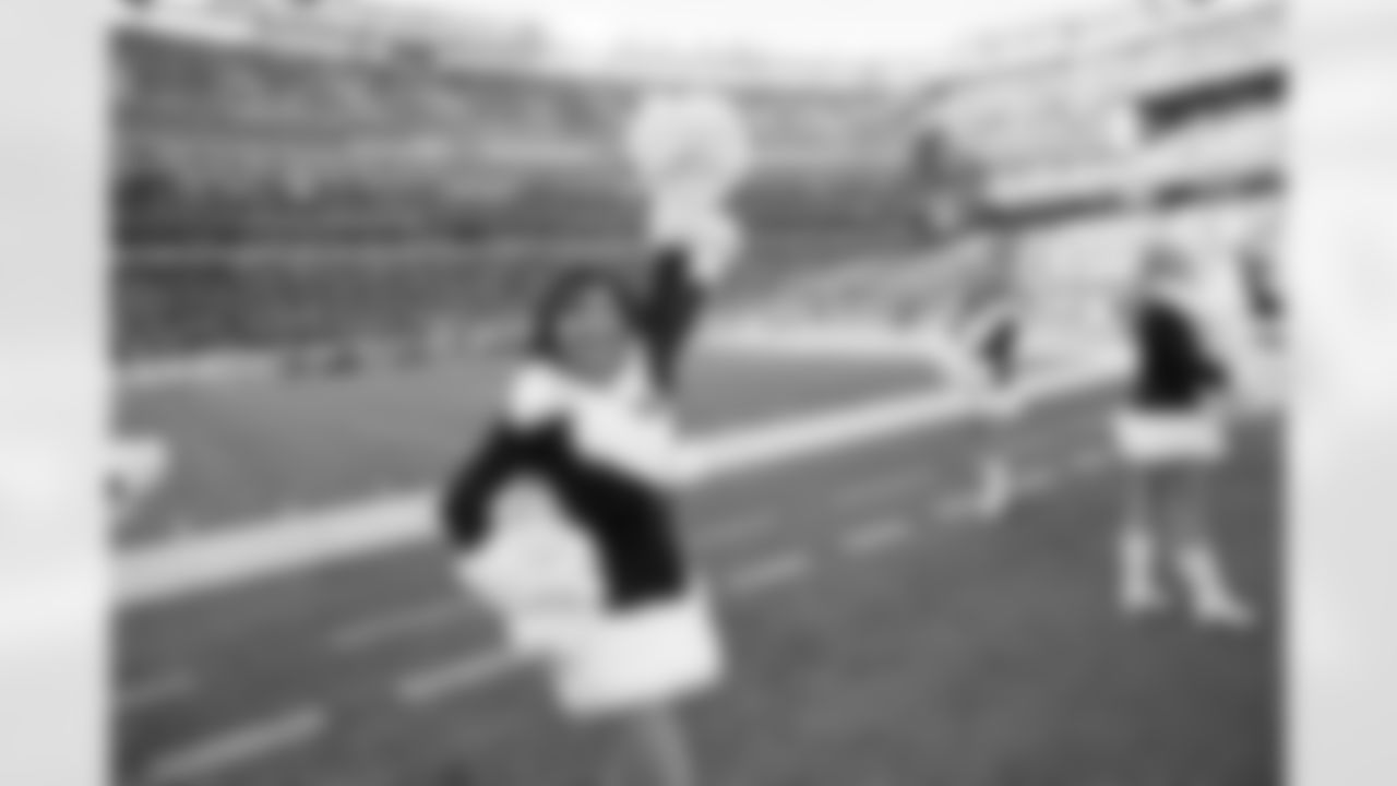 New York Jets Flight Crew: Jets vs Giants