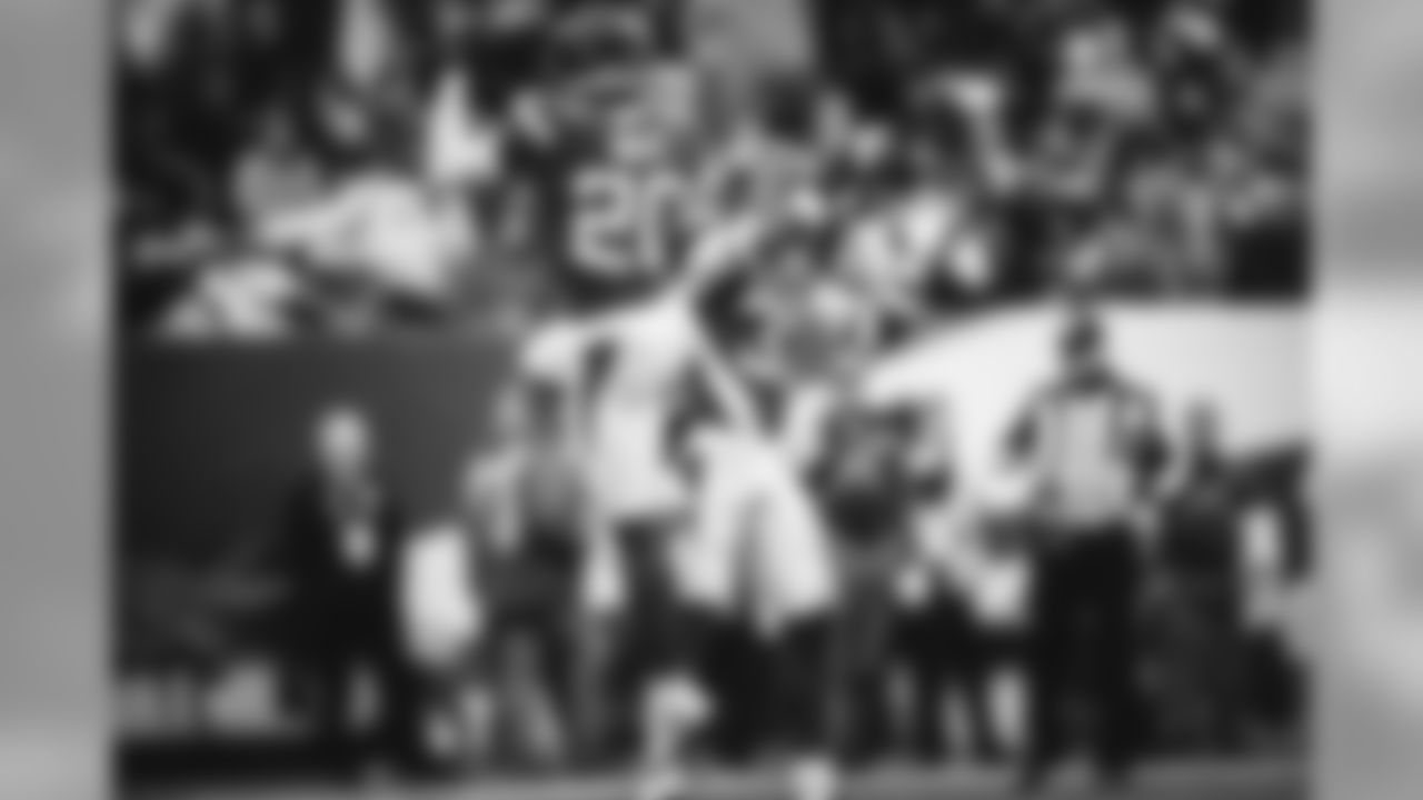 E_SNY3_1596