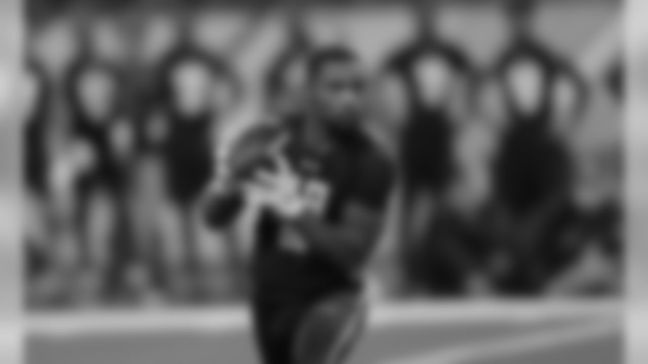 Memphis defensive back Arthur Maulet runs a drill at the NFL football scouting combine Monday, March 6, 2017, in Indianapolis. (AP Photo/David J. Phillip)