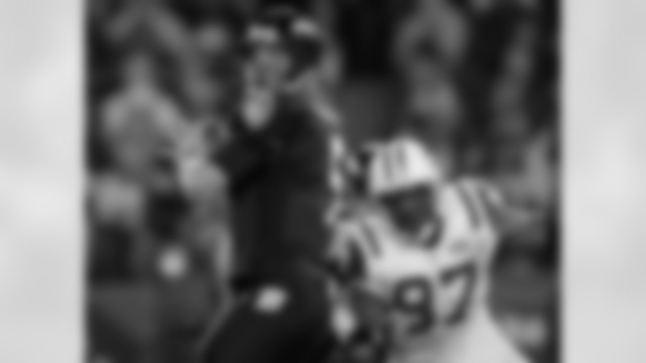Calvin Pace Photos
