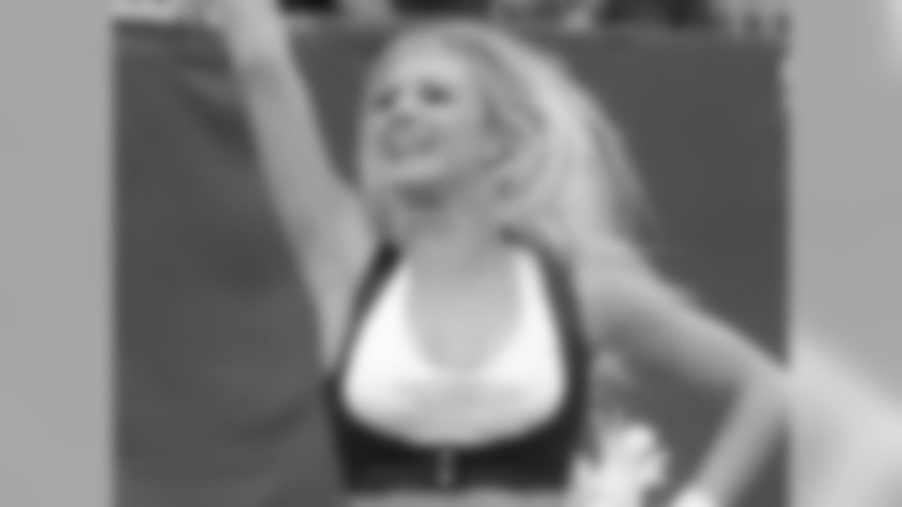 Jacqueline 2009 Flight Crew Member Photos