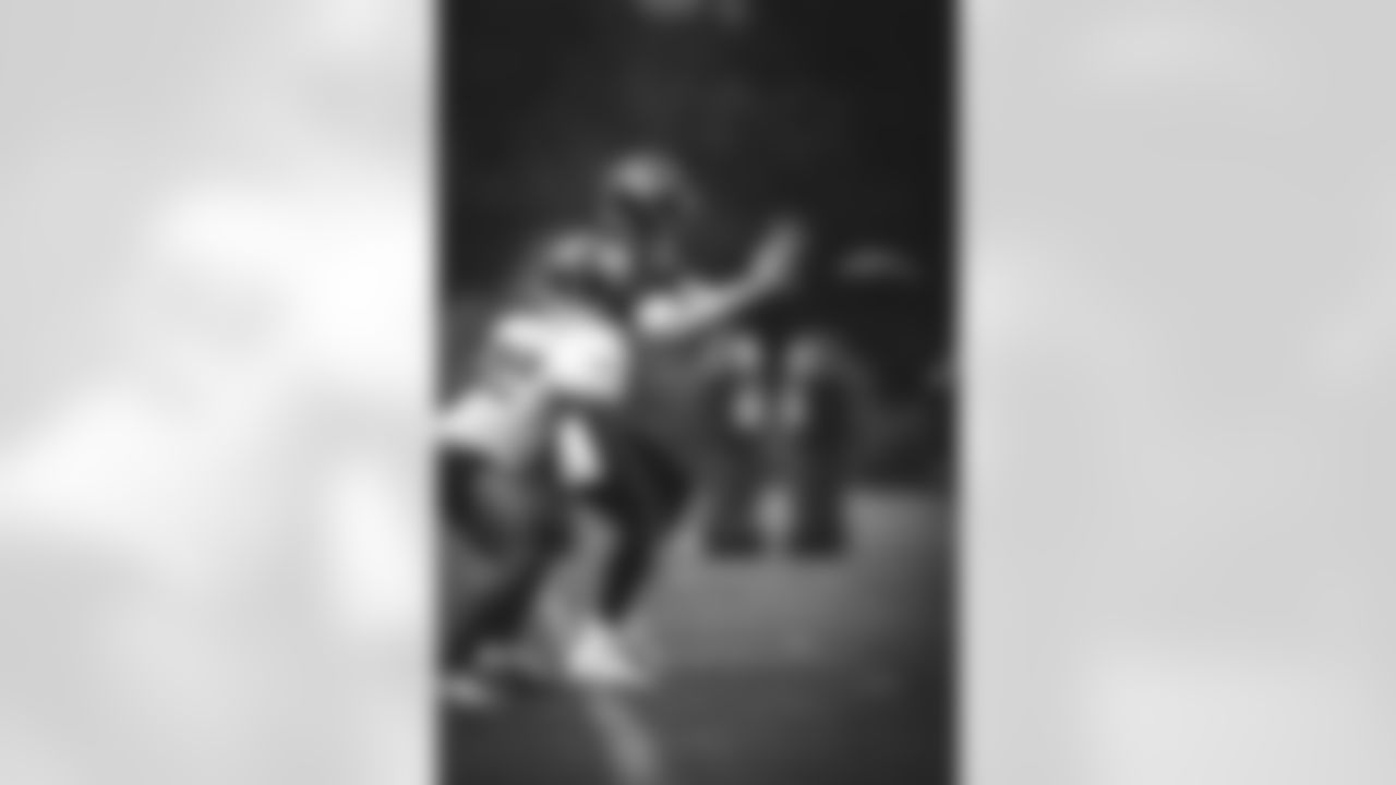 E_SNY_2822