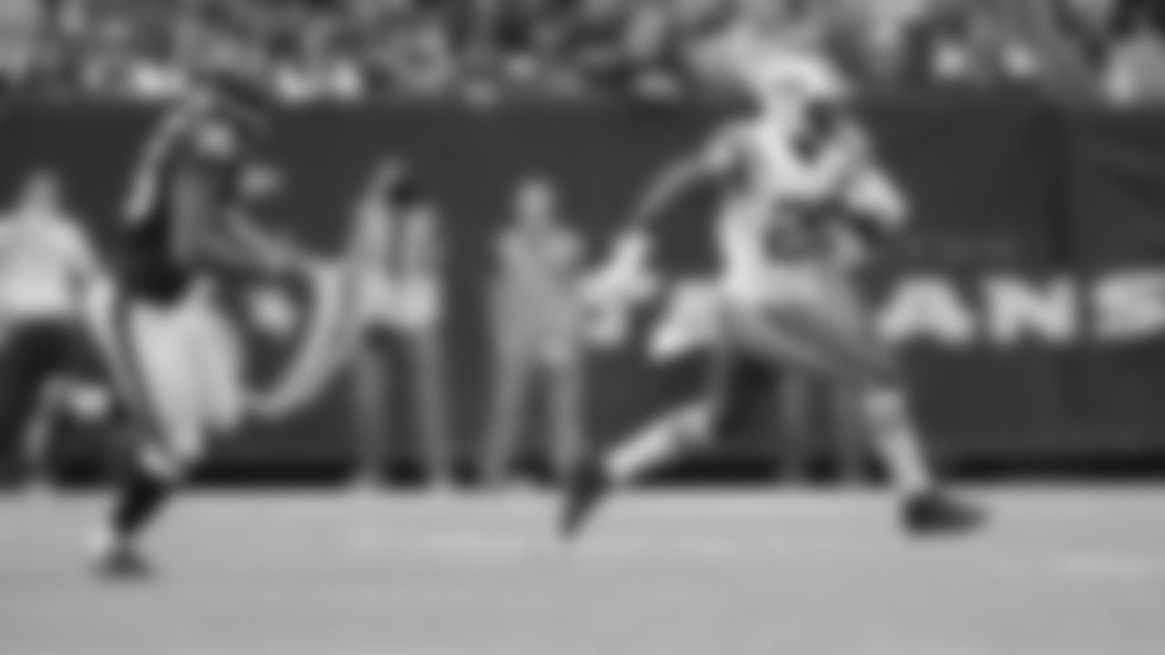 PowellBilal11221-ALPereira_Texans