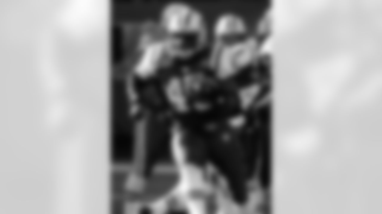 2009 Week 12 Jets vs Panthers Photos