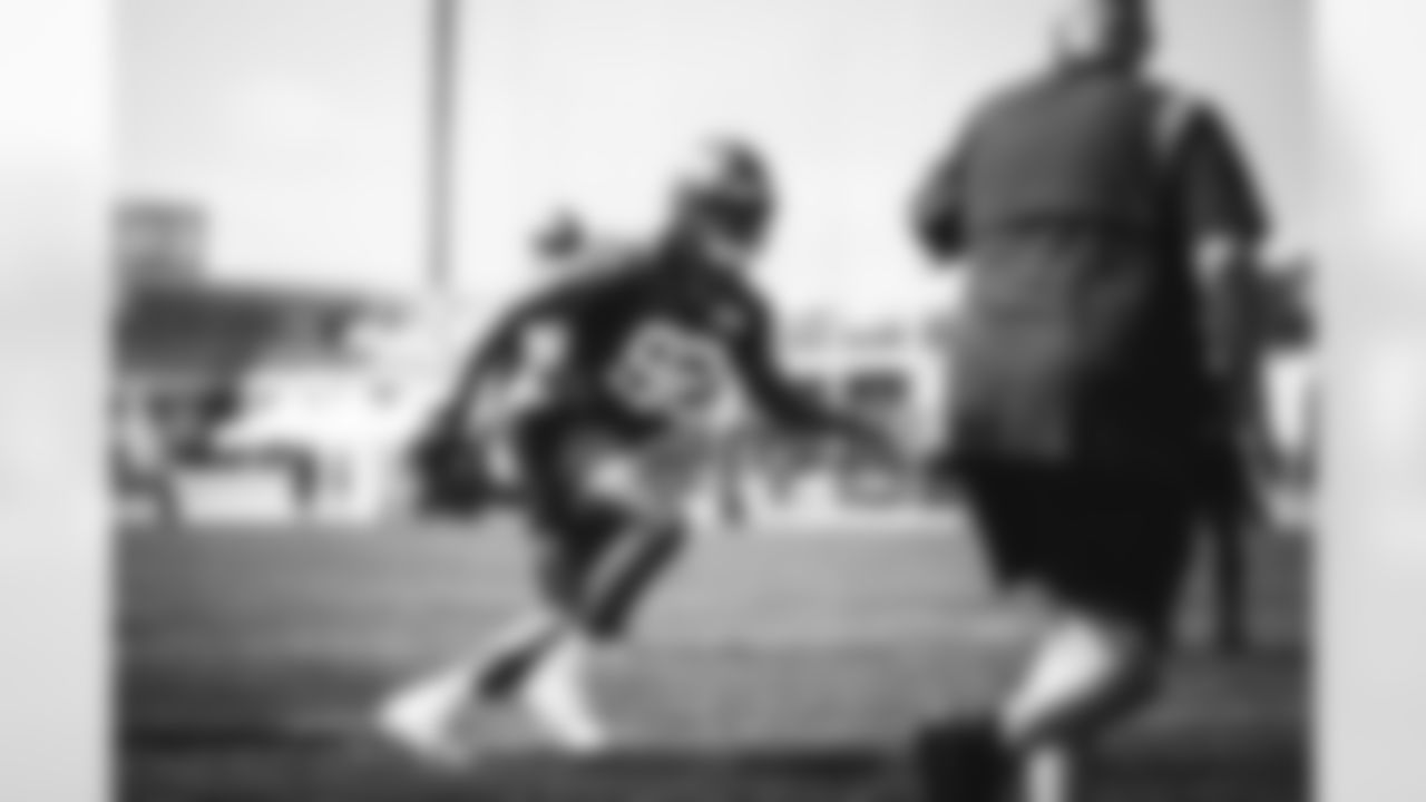DL Jabari Zuniga