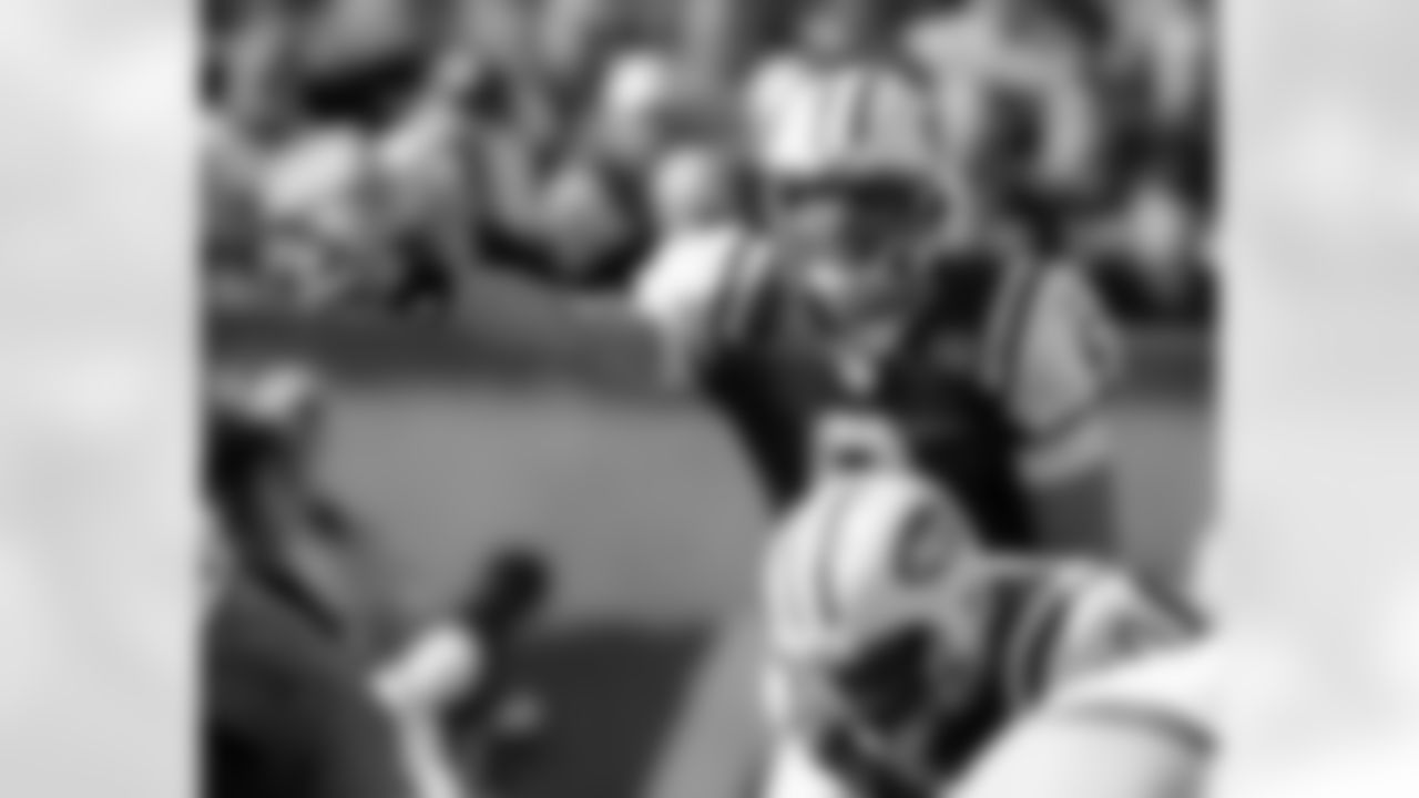 2010 Week 8 Jets vs Packers Game Photos