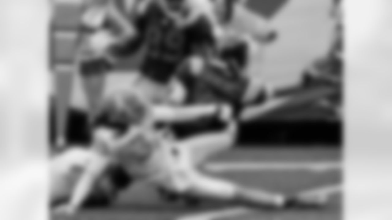2009 Week 3 - Jets vs Titans Photos