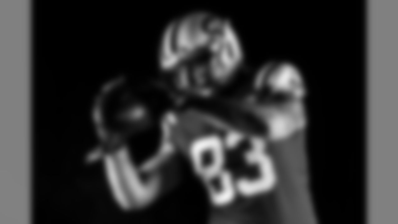 83 Eric Tomlinson (TE)