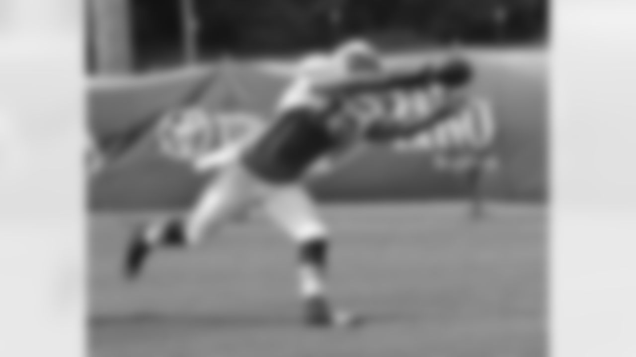 WR Greg Salas made his case for a roster spot during the Green & White practice, posting an unofficial total of five catches for 54 yards. He also drew a pass interference call on CB Darrin Walls in the end zone, giving the offense the ball at the 1-yard line. Watch for his sure hands during Thursday's game against Indianapolis.