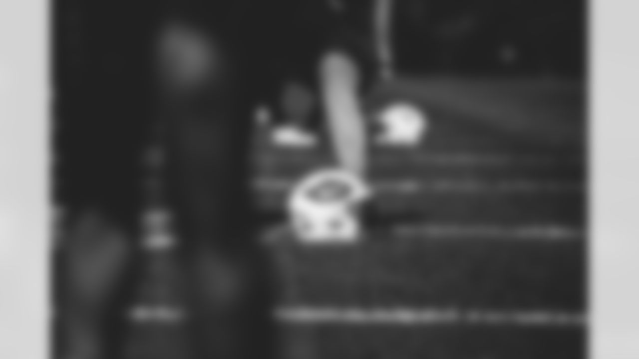 E_1D2_8216