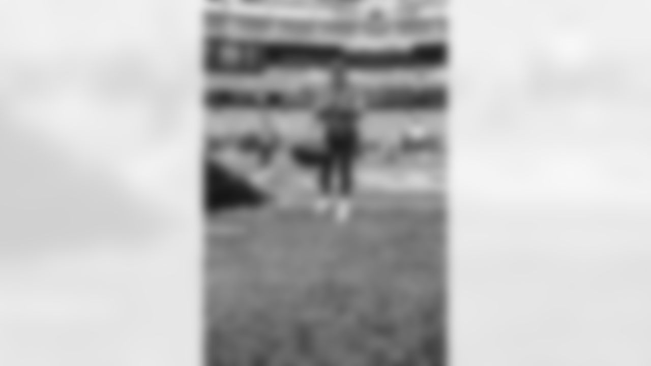 E_SNY10796