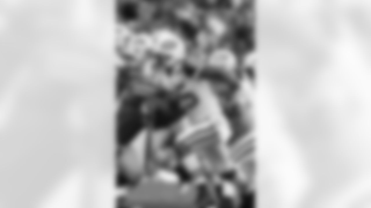 Joe Mcknight Photos