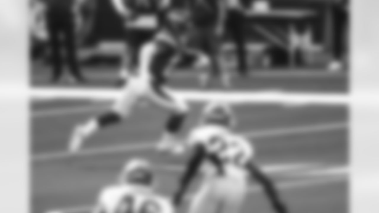 E_20201220BL_NYJ_LAR_BBL10119