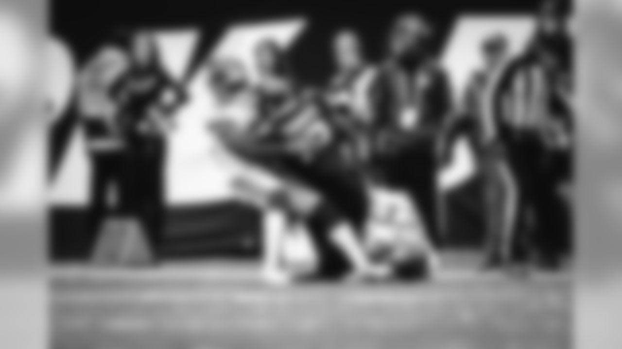 E_SNY_7894