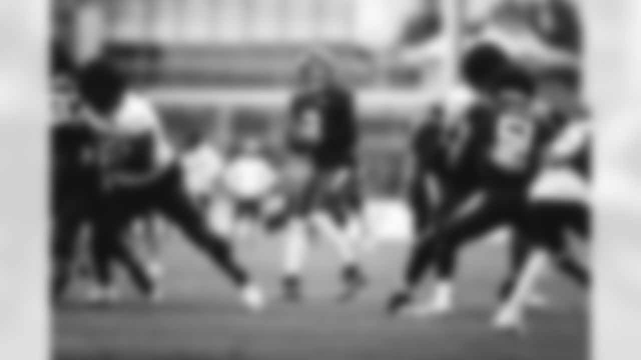 E_SNY28059