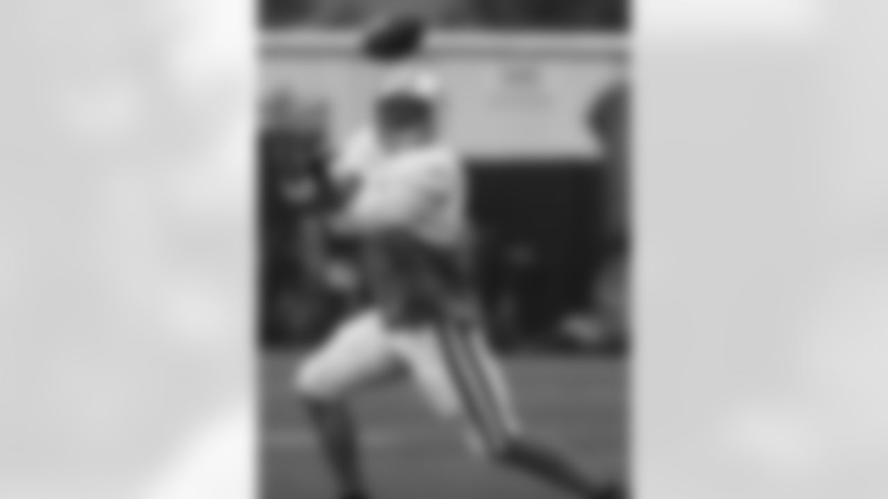 TE Dustin Keller Photos