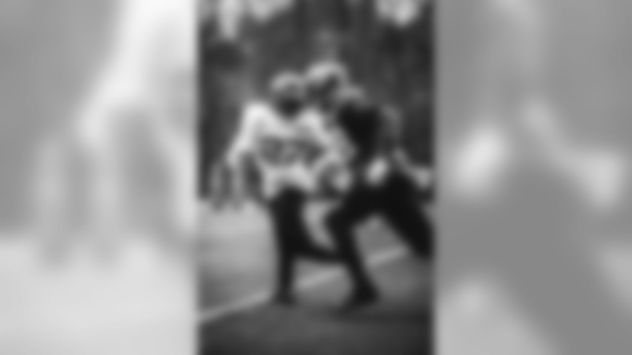 E_SNY_4221