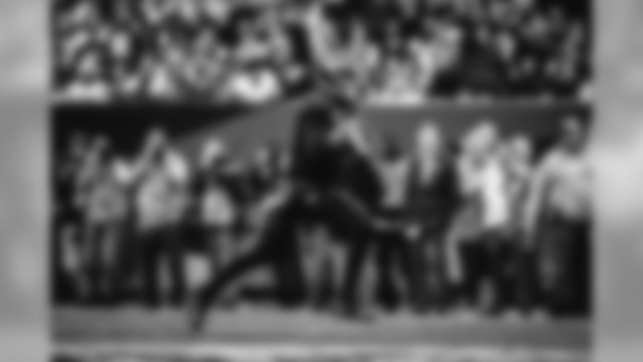 E_SNY_7944