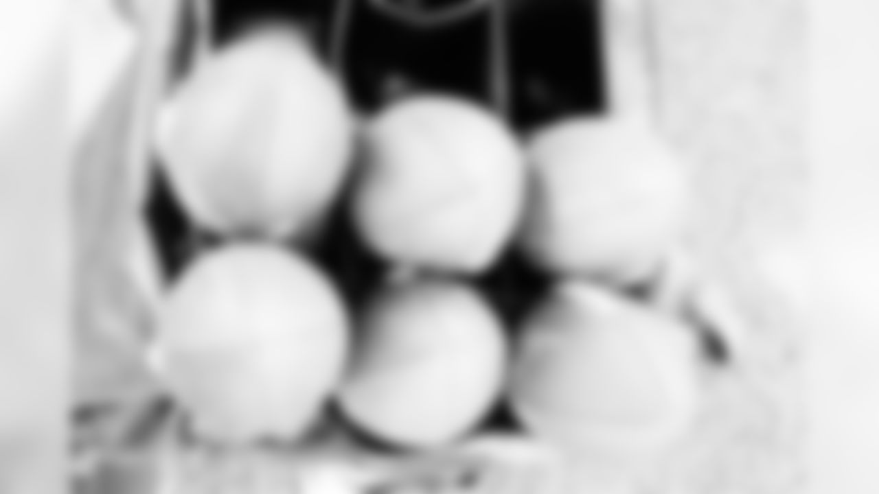 139268NNsz080515-R2-E044