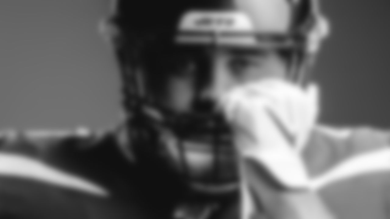 47 Trevon Wesco, TE