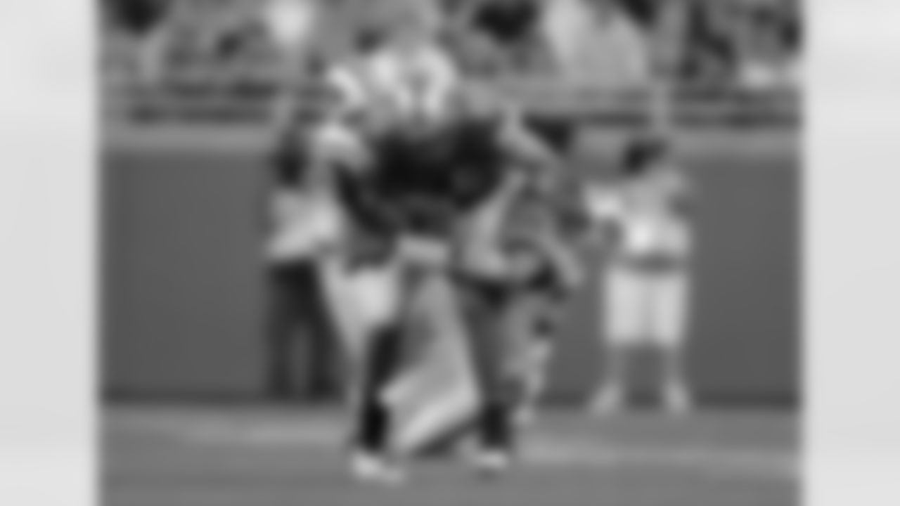 2010 Week 9 Jets vs Lions Game Photos