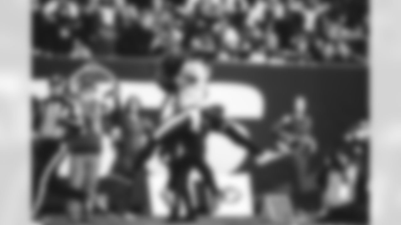 E_SNY_2100